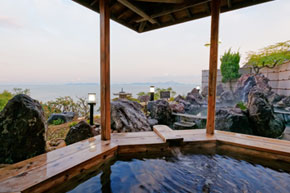 温泉(露天風呂・大岩風呂)